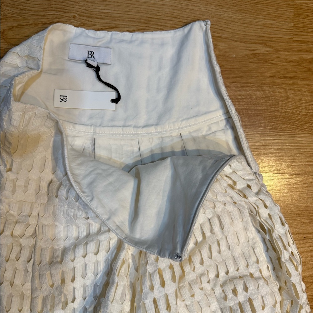 🤍 Banana Republic Open Weave Midi Skirt – Ivory / Off-White (Size 2) – NWT 🤍 - Picture 4 of 7